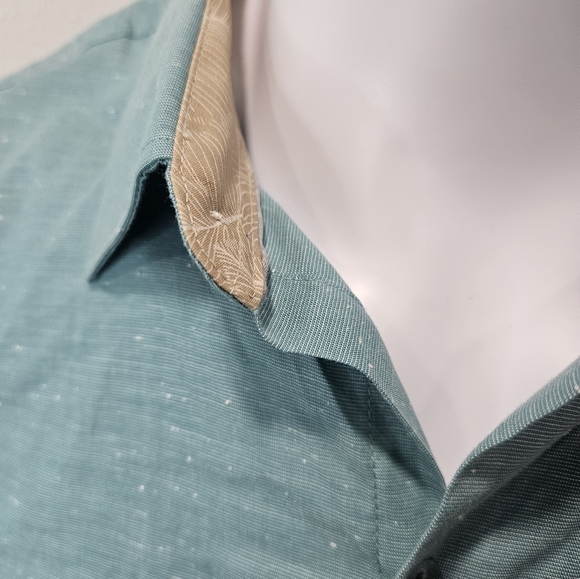 Van Heusen men's button-down longsleeve large - Picture 2 of 6